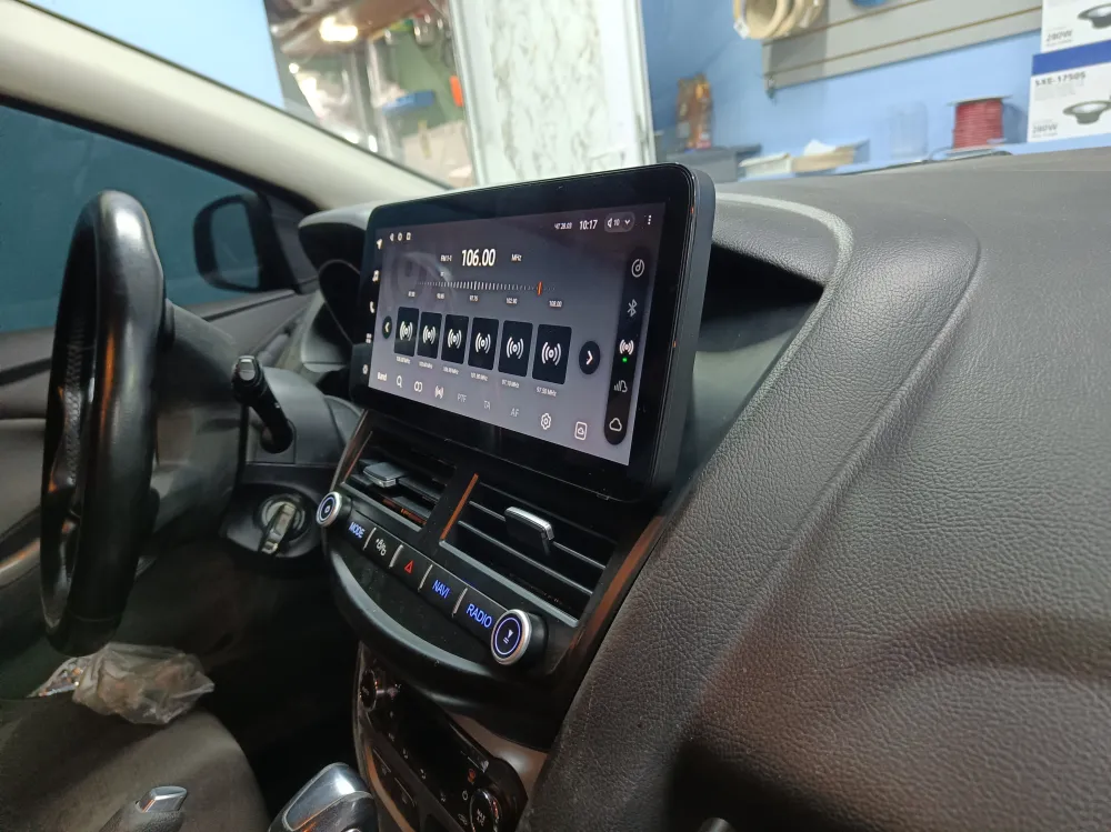 ��������� Ford Focus 3 TS10 4+32 12.3  