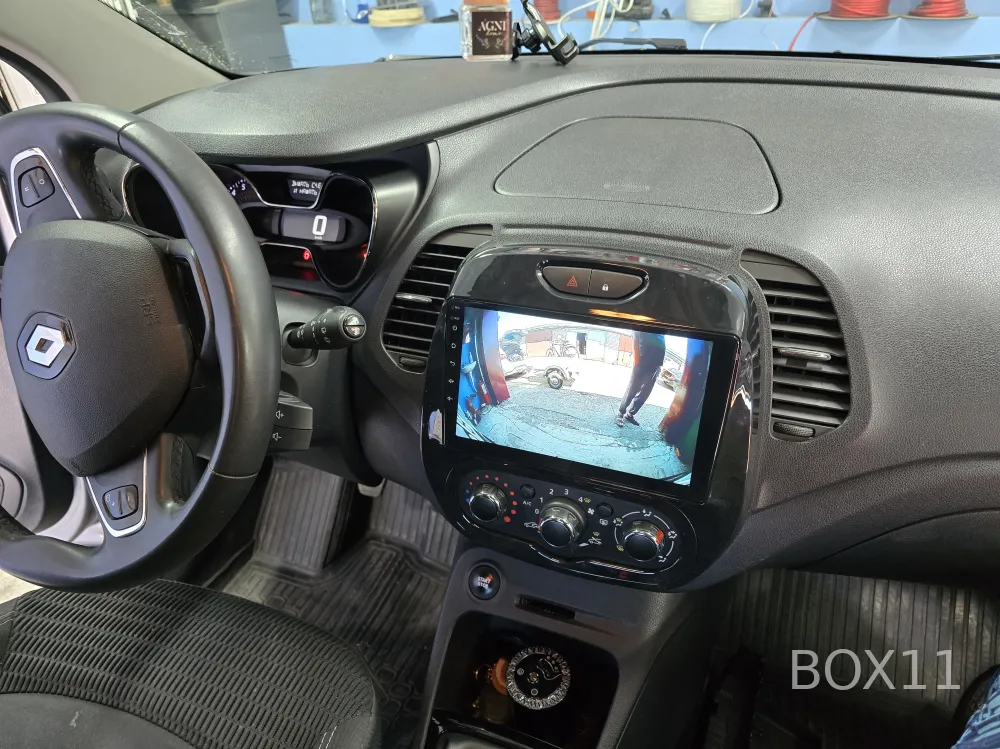 ��������� Renault Captur TS20 8+256