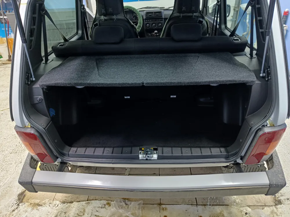 ����� LADA 4x4 Urban (3 �����) (��� �������, � 2016 �. �.)
